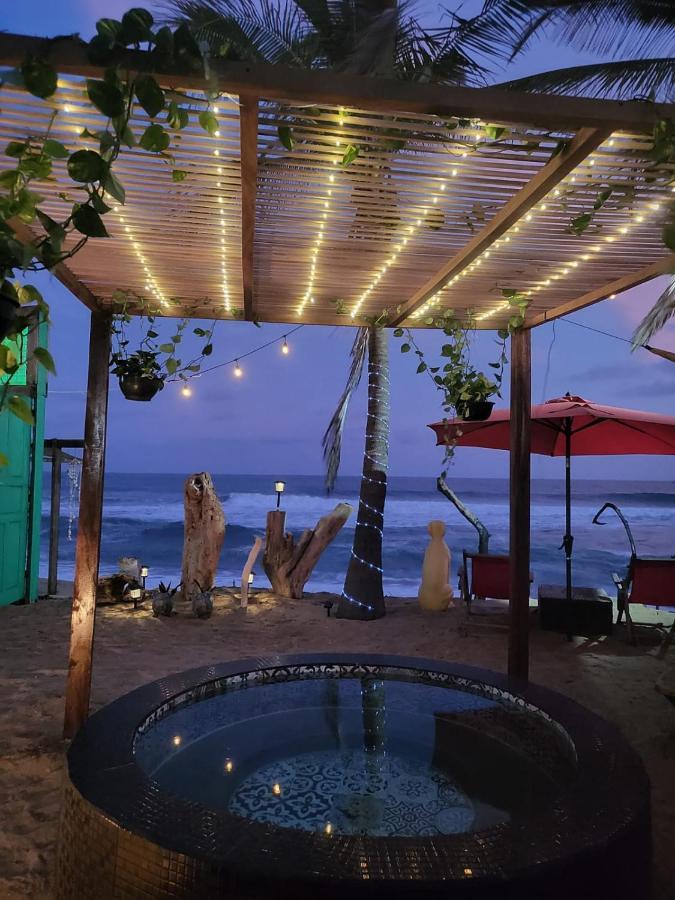 Amarok Hotel Marquelia ภายนอก รูปภาพ